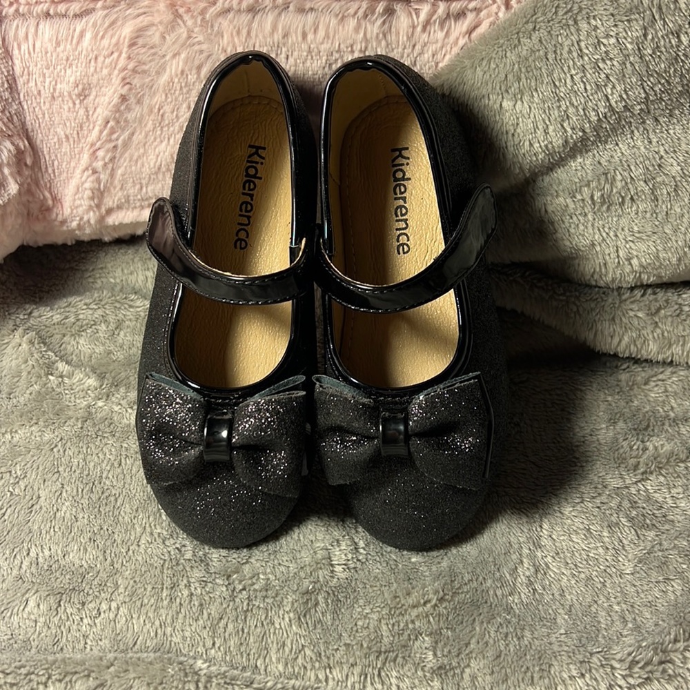 Toddler size 9 Kiderence Girls Flat Mary Jane Shoes Slip-on